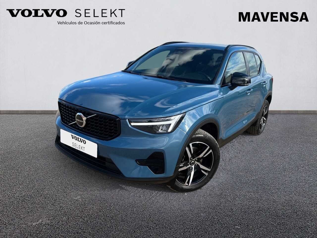 Volvo  XC40 Plus, B3 mild hybrid, Gasolina, Dark