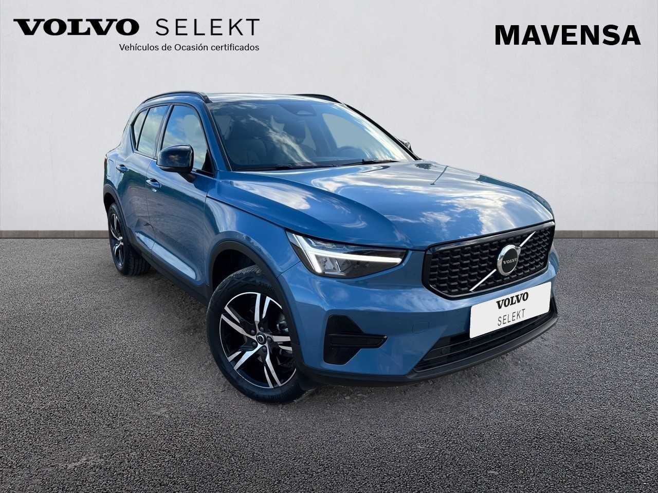 Volvo  XC40 Plus, B3 mild hybrid, Gasolina, Dark