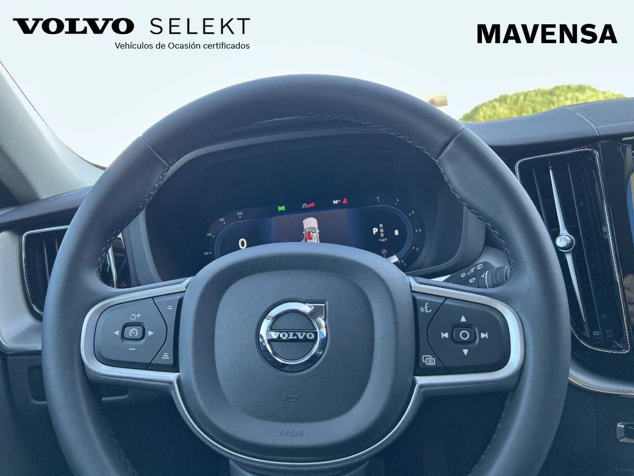 Volvo  XC60 Essential, B4 (diesel), Diésel