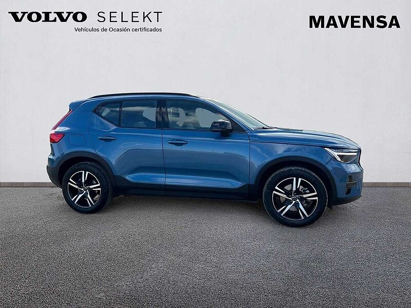 Volvo  XC40 Plus, B3 mild hybrid, Gasolina, Dark