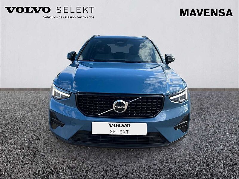 Volvo  XC40 Plus, B3 mild hybrid, Gasolina, Dark