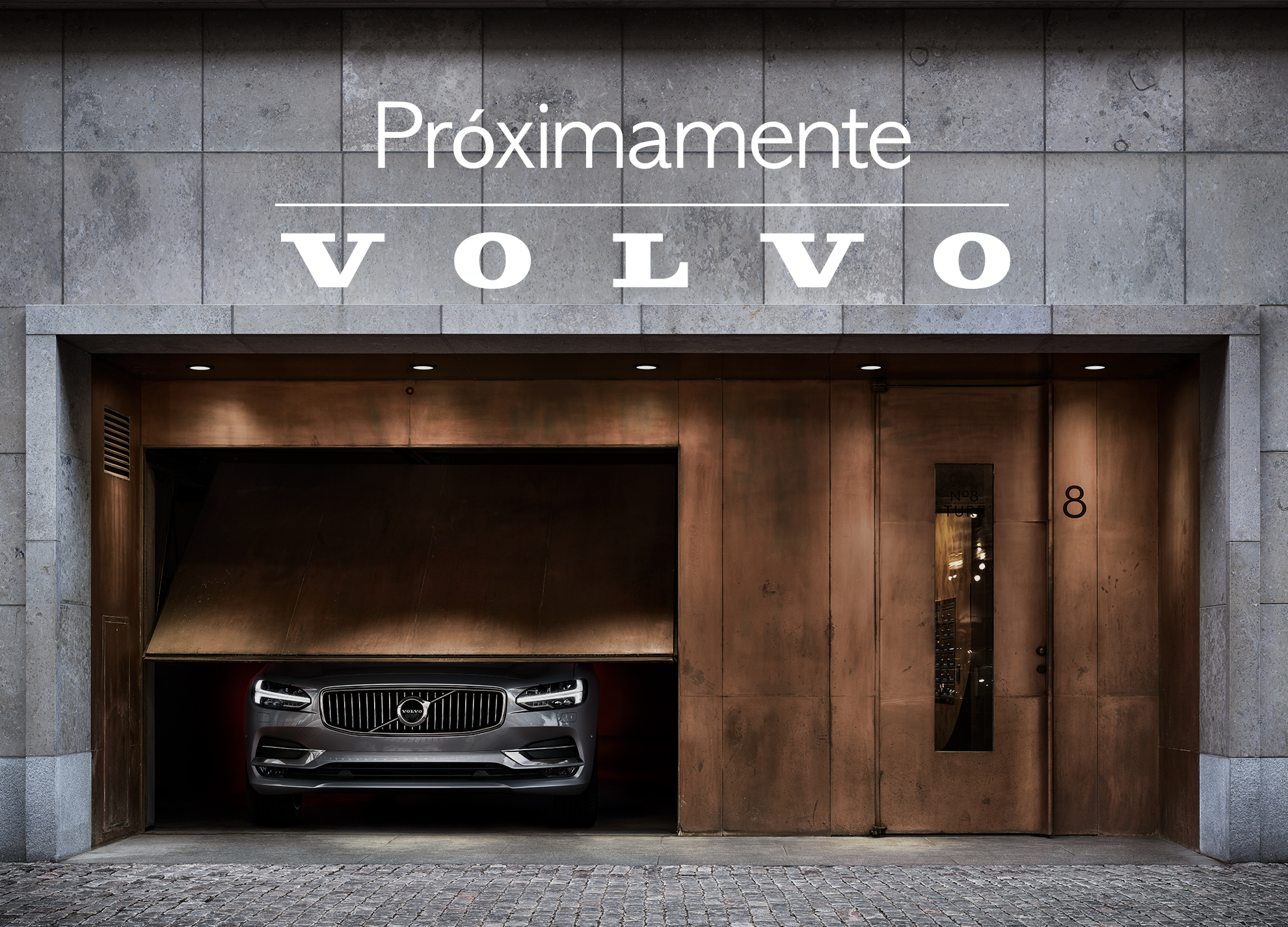 Volvo  XC40 Core, B3 (gasolina), Gasolina